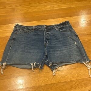Old Navy women’s button fly high rise O.G straight jeans short size 18.